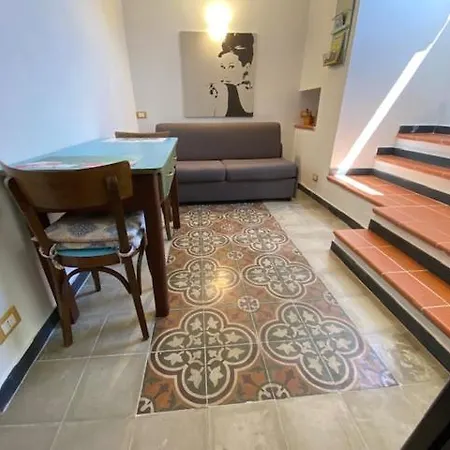 La Mansarda Di Chicca Apartment